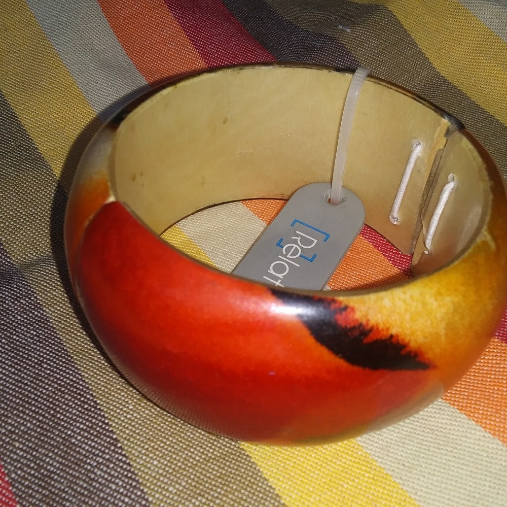 NWT RELATIVITY WOODEN BRACELET NEW